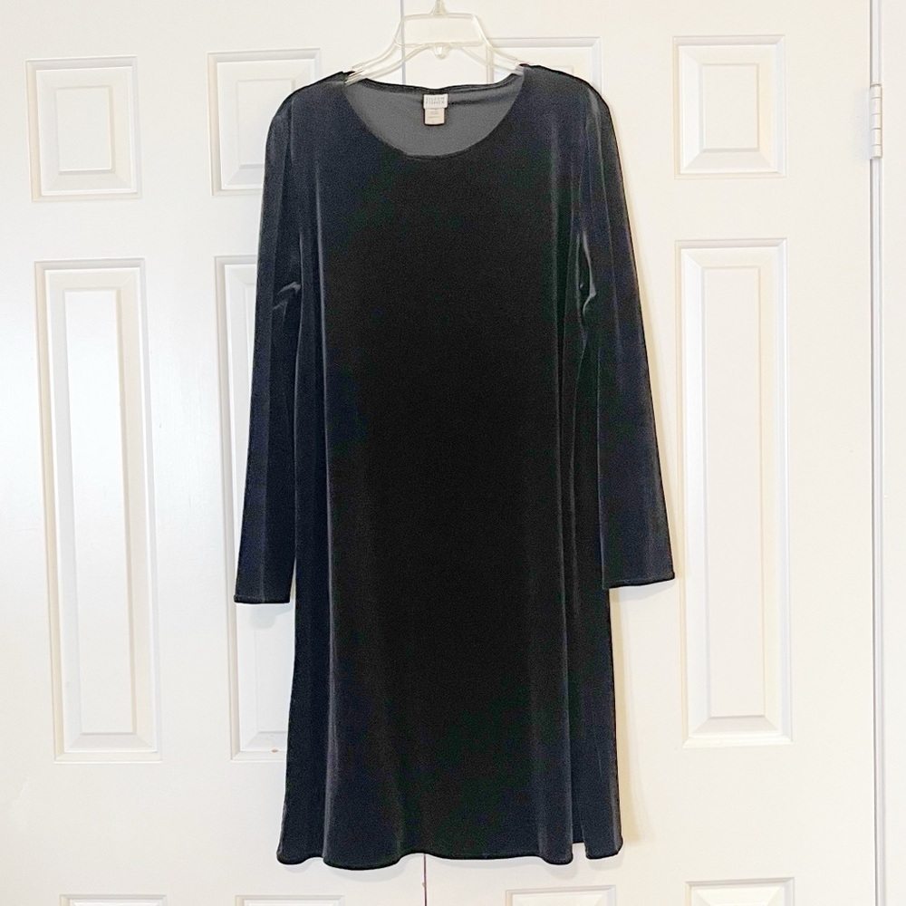 Eileen Fisher Black Elegant Long-Sleeve Velour A-Line Dress. Size Women's Large